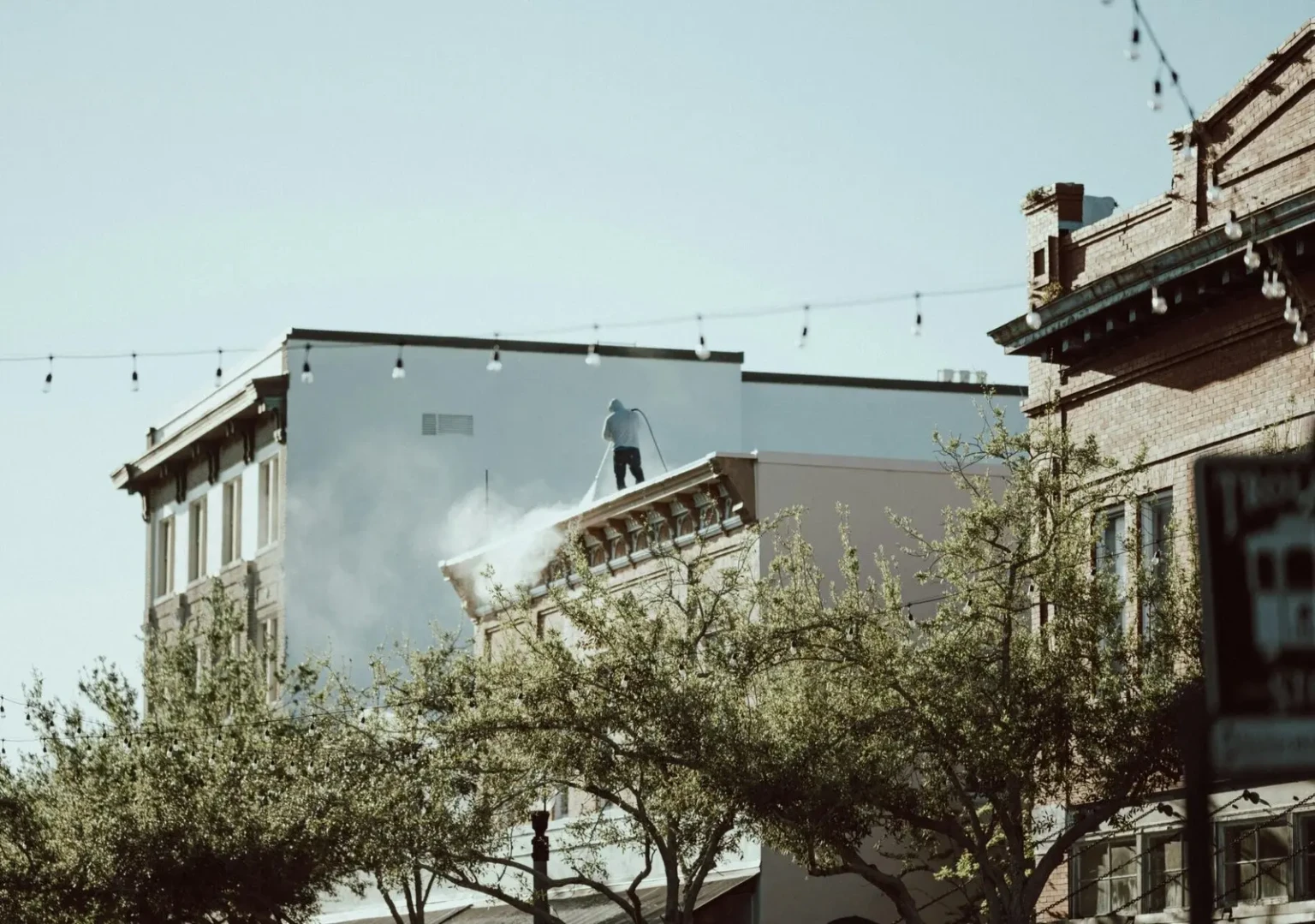 nettoyage toiture marseille suivi d’un traitement hydrofuge imperméabilisant